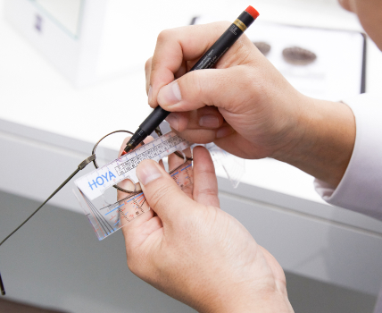 myopia-control-lens-service-428